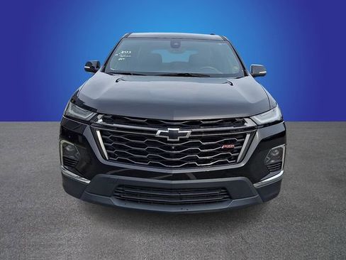 Used 2022 Chevrolet Traverse RS FWD image 2