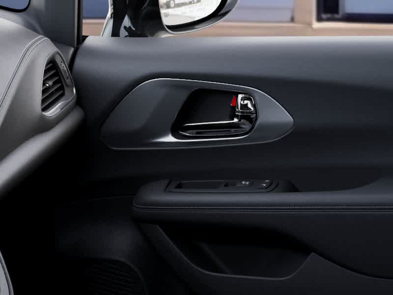 New 2027 Chrysler Pacifica Select FWD image 25