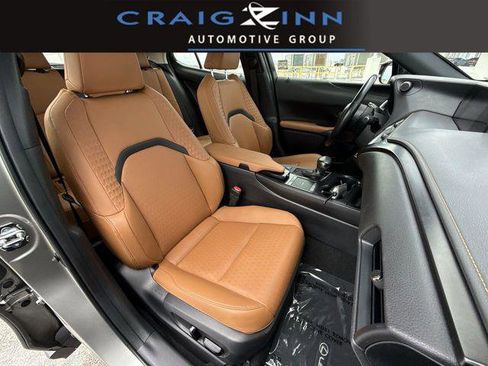 Certified 2021 Lexus UX 200 w/ Accessory Package (Z1) image 25