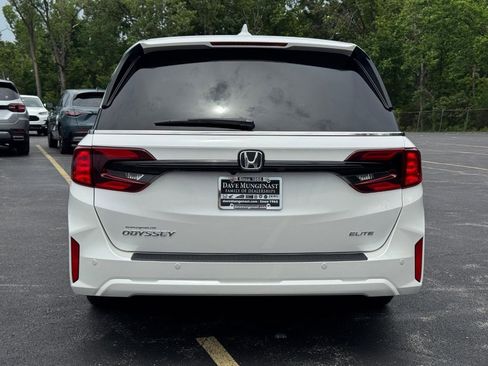 Certified 2026 Honda Odyssey Elite image 6