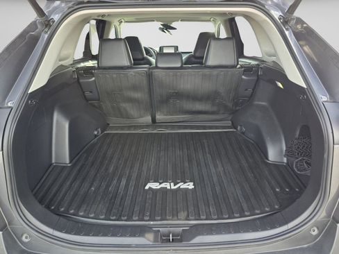 Used 2022 Toyota RAV4 XLE Premium AWD/4WD image 27