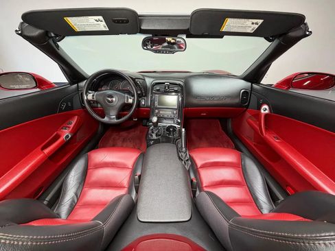 Used 2009 Chevrolet Corvette Convertible w/ Preferred Equipment Group RWD image 15