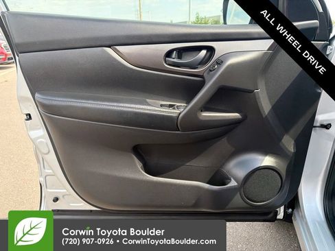 Used 2018 Nissan Rogue Sport S w/ S Appearance Package AWD/4WD image 23