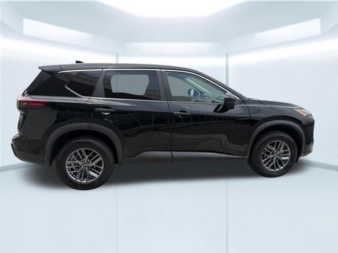 Used 2024 Nissan Rogue S AWD/4WD image 8
