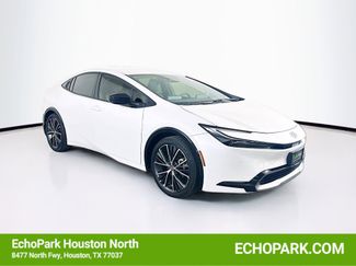 Used 2025 Toyota Prius XLE video 1