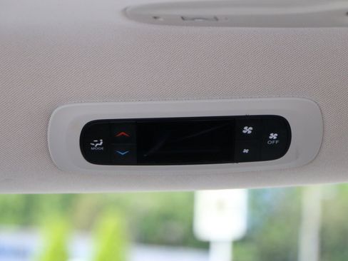 Used 2023 Chrysler Voyager LX FWD image 28