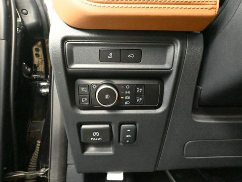 Used 2024 Ford Expedition Platinum AWD/4WD image 34