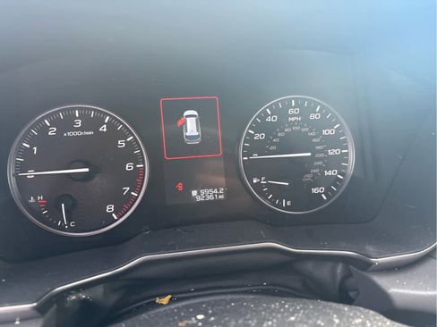 Used 2024 Subaru Outback Onyx Edition image 4