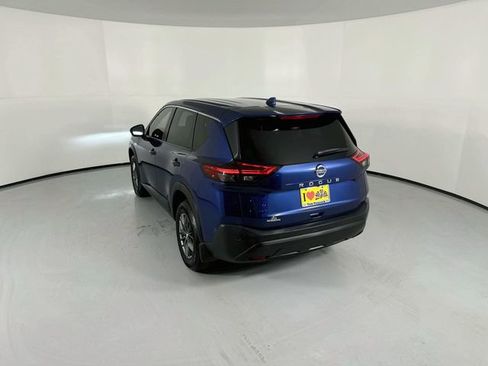 Used 2021 Nissan Rogue S FWD image 7