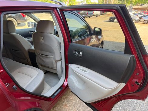 Used 2012 Nissan Rogue SV FWD image 15