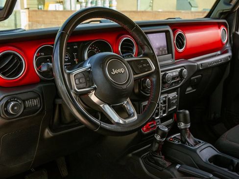 Used 2019 Jeep Wrangler Unlimited Rubicon AWD/4WD image 9