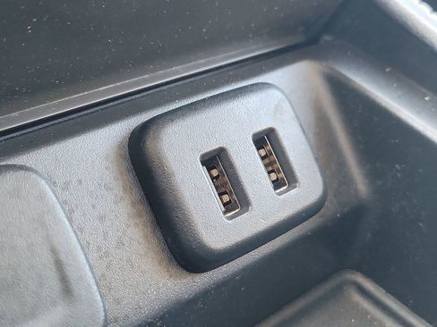 Used 2020 GMC Yukon Denali w/ Denali Premium Package image 30