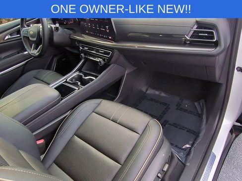 Used 2025 Chevrolet Traverse High Country image 37