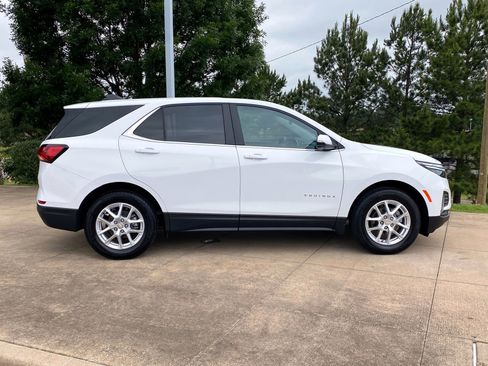 Used 2024 Chevrolet Equinox LT FWD image 7