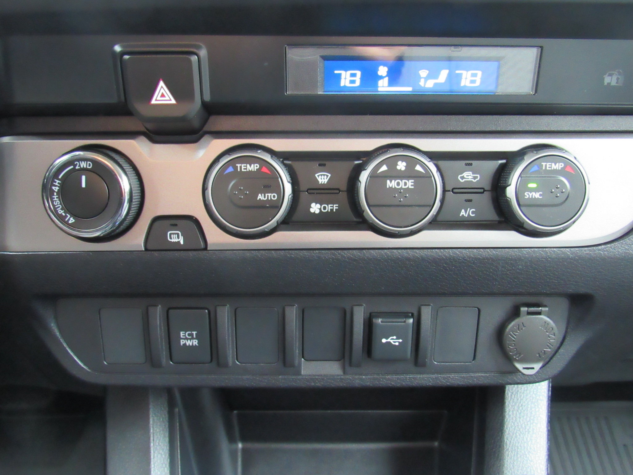 Used 2021 Toyota Tacoma SR AWD/4WD image 24