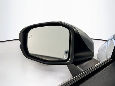 Used 2025 Honda CR-V EX image 16