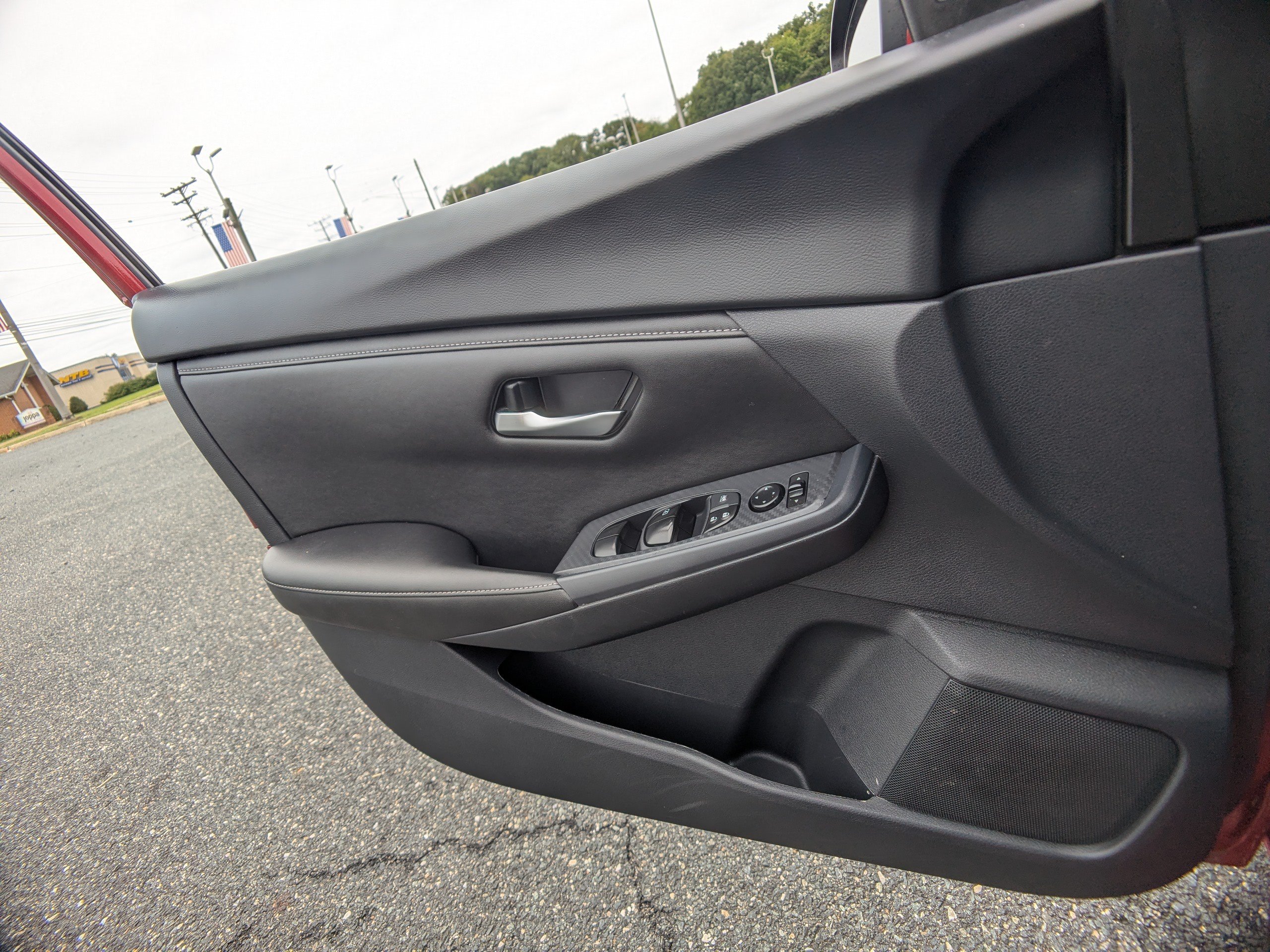 Used 2024 Nissan Sentra SV FWD image 22