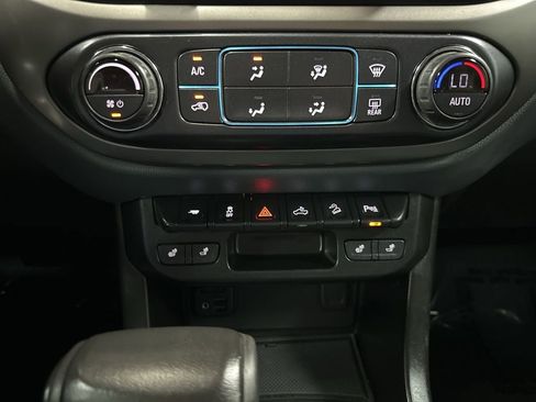 Used 2021 Chevrolet Colorado Z71 image 26