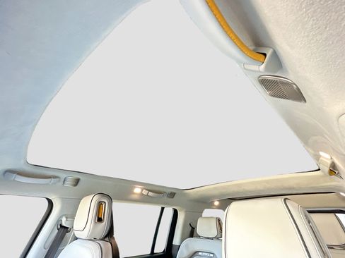 Used 2023 Rivian R1S Adventure image 21