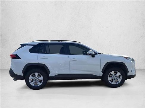 Certified 2020 Toyota RAV4 XLE w/ Convenience Package FWD image 4