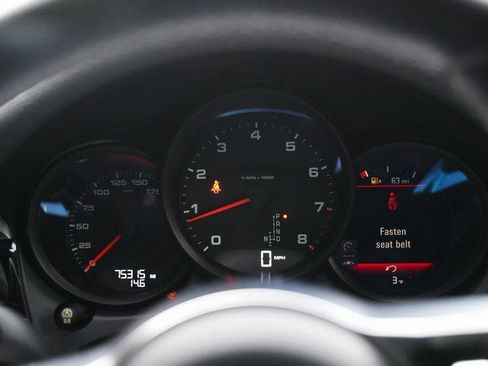 Used 2017 Porsche Macan AWD w/ Driver Memory Package image 54