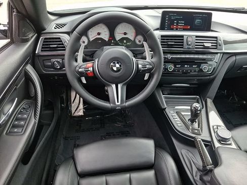 Used 2017 BMW M4 Convertible RWD image 13