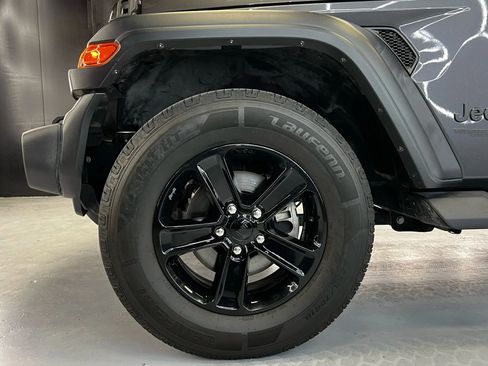Used 2021 Jeep Wrangler Unlimited Sport AWD/4WD image 6