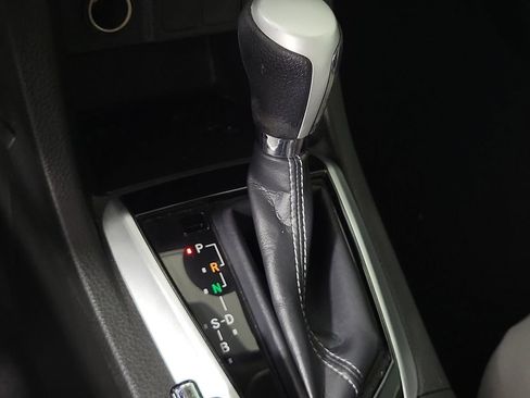 Used 2017 Toyota Corolla LE FWD image 33