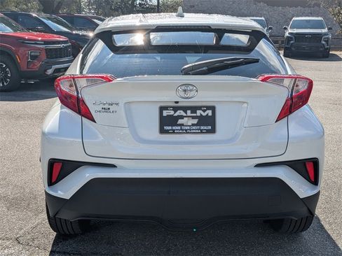 Used 2020 Toyota C-HR XLE image 4