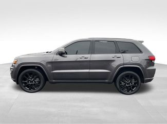 Used 2021 Jeep Grand Cherokee Laredo X video 2