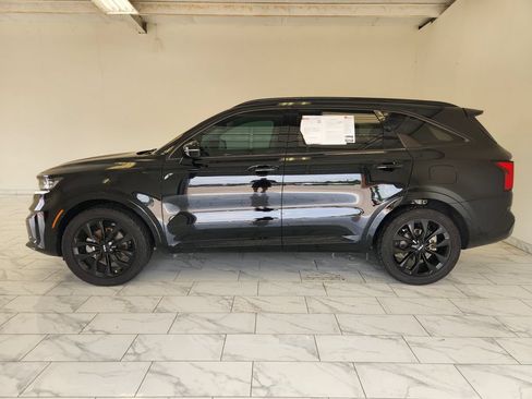 Used 2023 Kia Sorento SX FWD image 4
