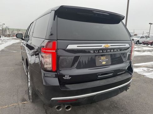 Used 2023 Chevrolet Suburban Premier image 5