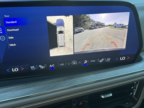 Used 2025 Chevrolet Tahoe High Country image 27