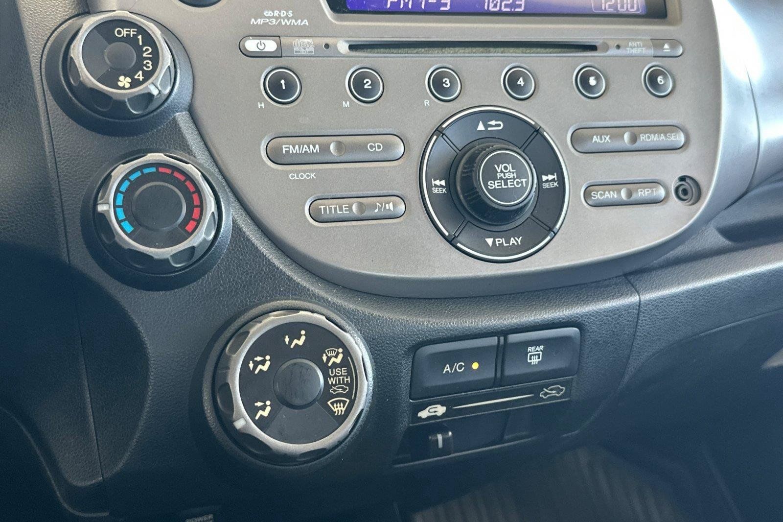 Used 2009 Honda Fit Sport image 19