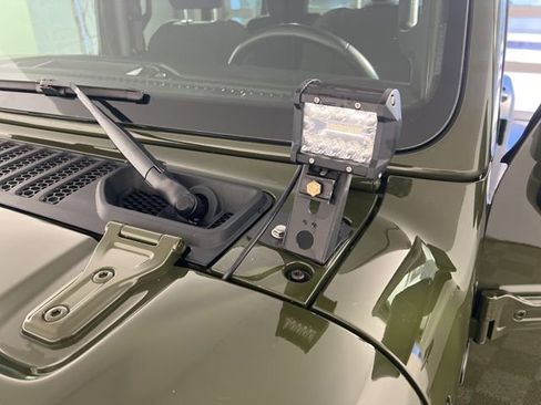 Used 2023 Jeep Wrangler Unlimited Sport AWD/4WD image 31