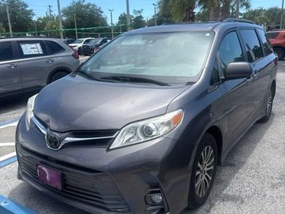 Used 2020 Toyota Sienna XLE