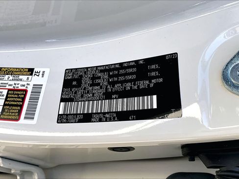 Certified 2024 Toyota Grand Highlander AWD image 34