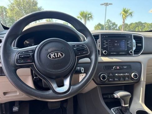 Used 2018 Kia Sportage LX AWD/4WD image 12