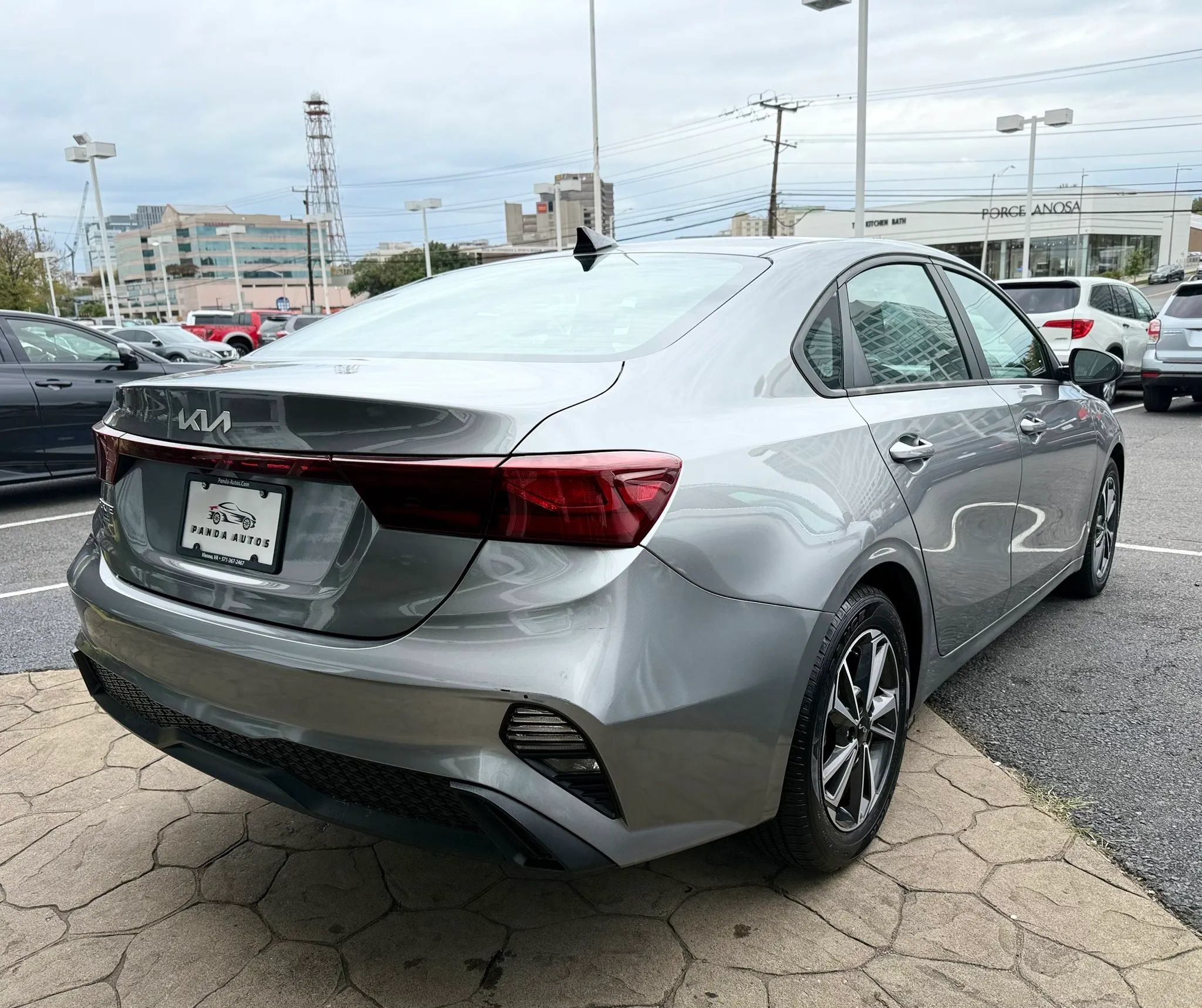 Used 2022 Kia Forte LXS FWD image 7