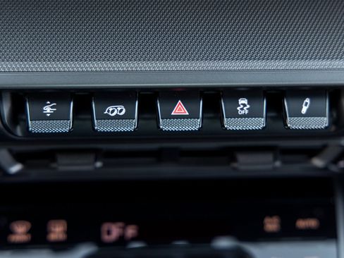 Certified 2024 Porsche 911 Targa 4S image 36