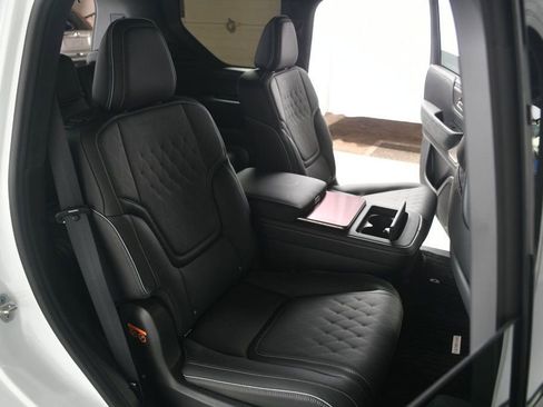 Used 2026 INFINITI QX80 Autograph w/ Premium Cargo Package AWD/4WD image 38