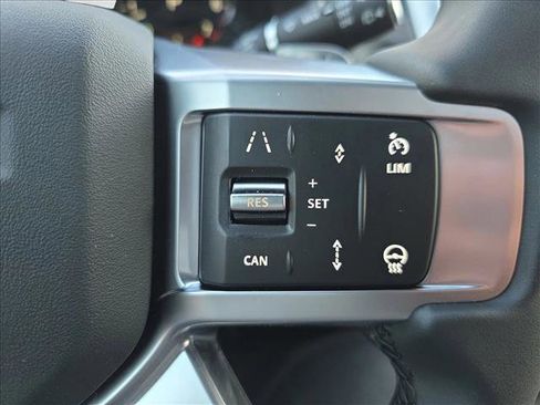 New 2026 Land Rover Discovery Limited Edition image 20