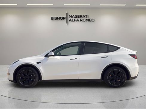 Used 2023 Tesla Model Y Long Range image 4