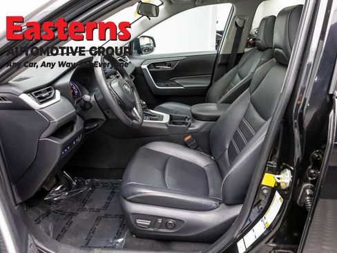 Used 2020 Toyota RAV4 XLE Premium AWD/4WD image 14