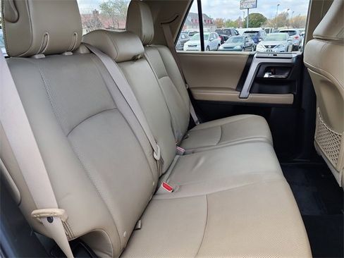 Used 2015 Toyota 4Runner Limited image 19