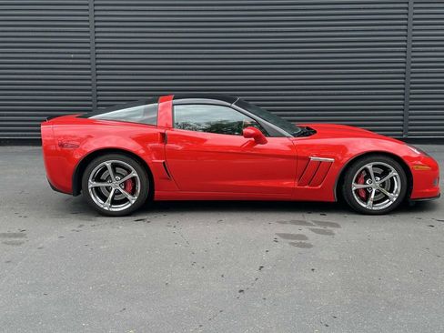 Used 2012 Chevrolet Corvette Grand Sport w/ 2LT Preferred Equipment Group RWD image 6