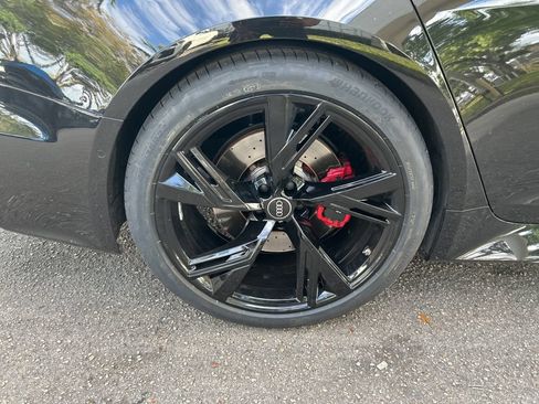 Used 2022 Audi RS 6 w/ Carbon Optic Package AWD/4WD image 25