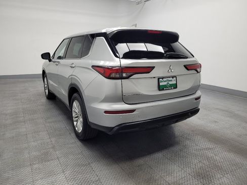 Used 2022 Mitsubishi Outlander ES FWD image 5