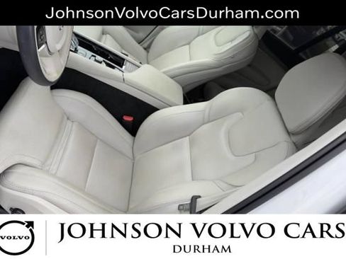 Used 2024 Volvo XC90 B6 Ultimate w/ Protection Package Premier AWD/4WD image 7