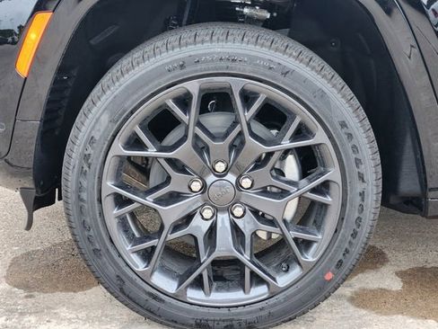New 2026 Jeep Grand Cherokee L Summit AWD/4WD image 7